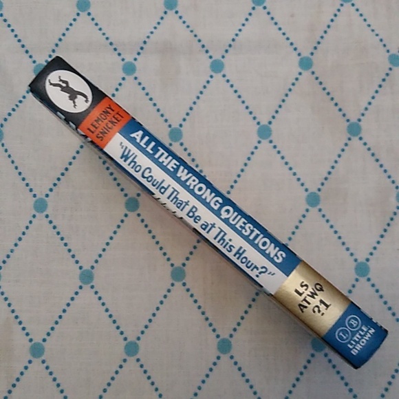 Lemony Snicket Who Could That Be At This Hour Junior Fiction Mystery - Picture 3 of 5